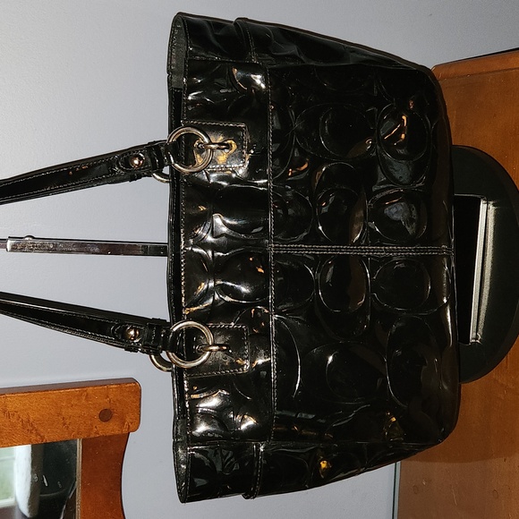 Coach VGUC Gallery Patent Leather embossed tote - Picture 4 of 14